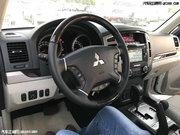 18款三菱配置分时四驱油耗参数报价体验