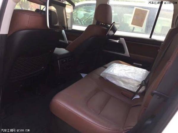 进口18款丰田兰德酷路泽5700配置解析