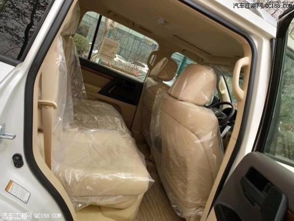 豪华舒适SUV 实拍18款丰田酷路泽4600