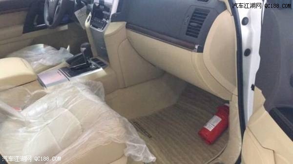 2018款中东版丰田酷路泽4600价格解读