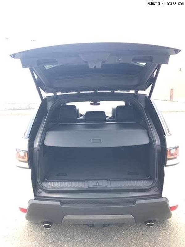 进口18款路虎揽胜运动版优雅设计体验