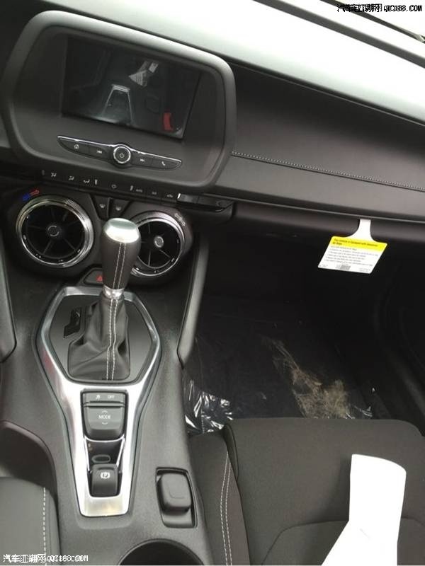 进口2017款雪佛兰科迈罗2.0T实拍感受