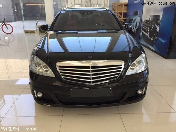 奔驰巴博斯50S 4.7T双涡轮增压动力解读