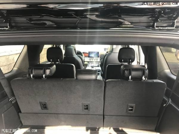 18款林肯领航员3.5TT黑外黑内长轴版评测