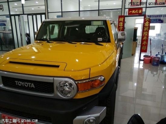 进口18款中东版丰田酷路泽FJ到店实拍
