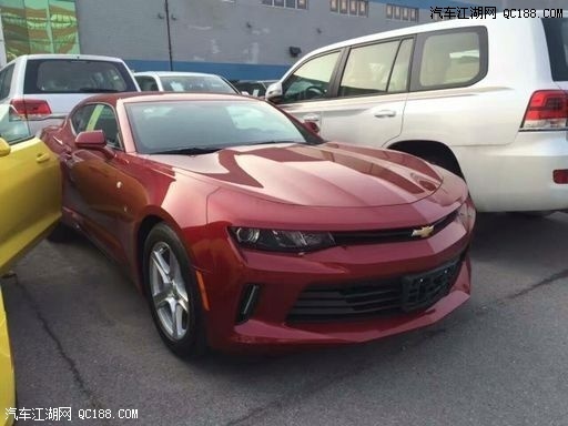 进口2017款雪佛兰科迈罗2.0T实拍感受