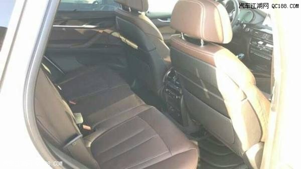 科技感十足 实拍17款墨版宝马X5运动型