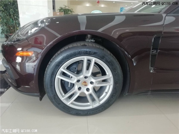 2018款保时捷帕拉梅拉美规版到店实拍