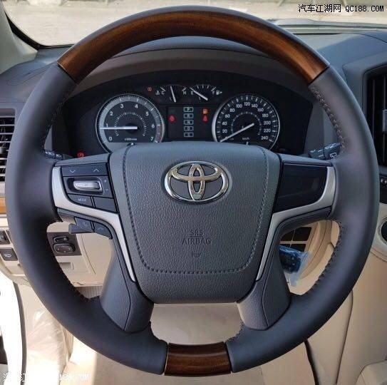 2018款兰德酷路泽4600配置最新行情报价