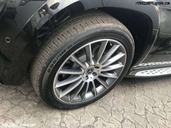 18款奔驰GLS450 3.0T汽油V6双涡加版感受