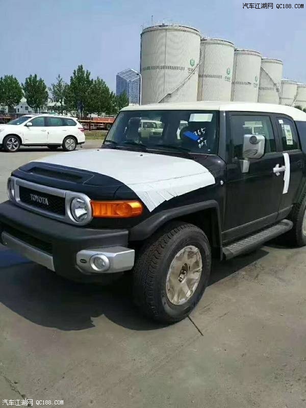 16款丰田FJ酷路泽黑内4.0五座中东版价格