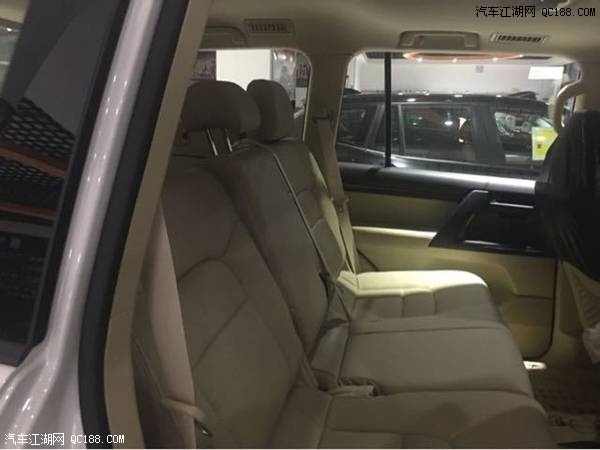 2018款中东版丰田酷路泽4600价格解读