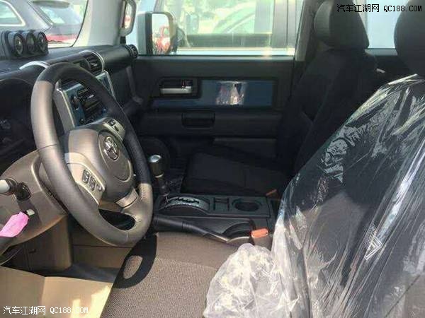 16款丰田FJ酷路泽黑内4.0五座中东版价格