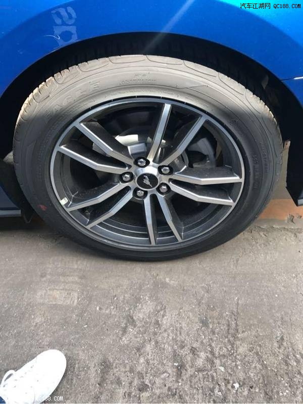 18款福特野马2.3T六速自动314马力版实拍