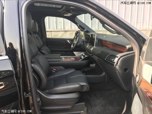 18款林肯领航员3.5TT黑外黑内长轴版评测