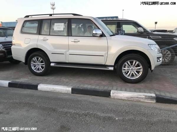 18款三菱配置分时四驱油耗参数报价体验