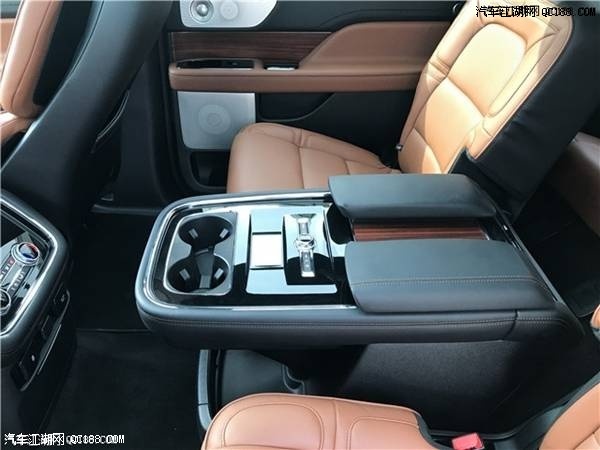 2018款加版林肯领航员豪华SUV评测体验