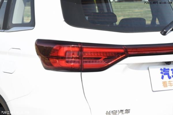 同级别竞争力十足 长安新CS75正式发布