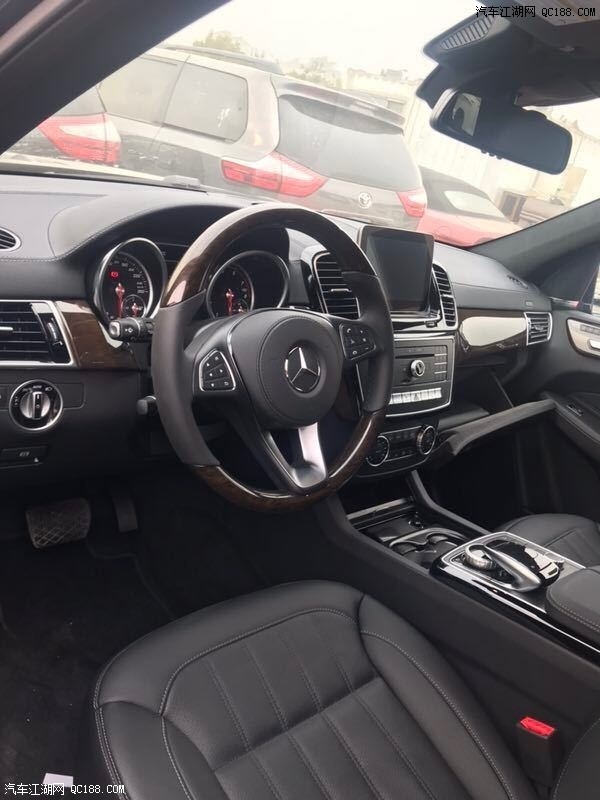 18款奔驰GLS450 3.0T汽油V6双涡加版感受