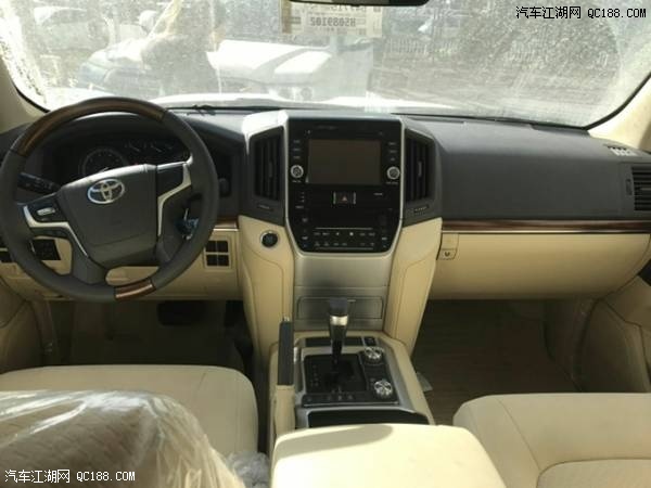 2018款中东版丰田酷路泽4600价格解读