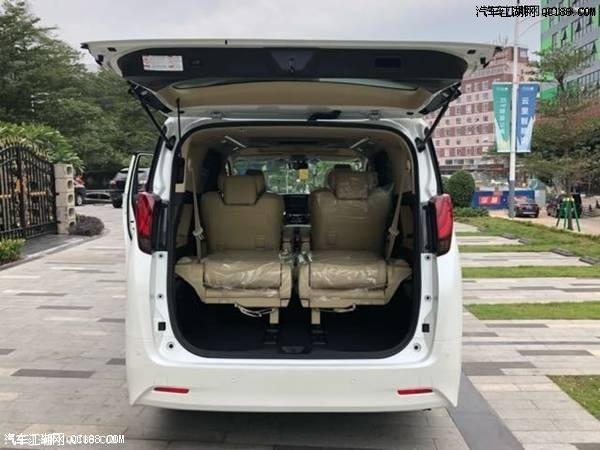 18款丰田埃尔法七座白外米内商务MPV解析