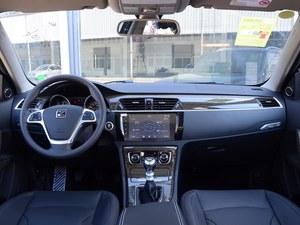 保定众泰T600火爆热销 价格直降3000元