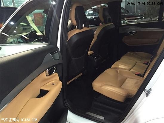 2018款沃尔沃XC90五门七座车型现车测评
