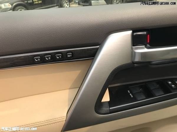 17款丰田兰德酷路泽5700配置动力详解