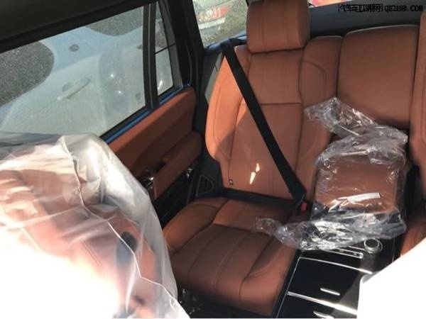 17款路虎揽胜行政创世加长4座汽油版报价