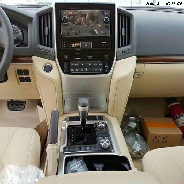 2018款丰田兰德酷路泽4000GXR中东版体验