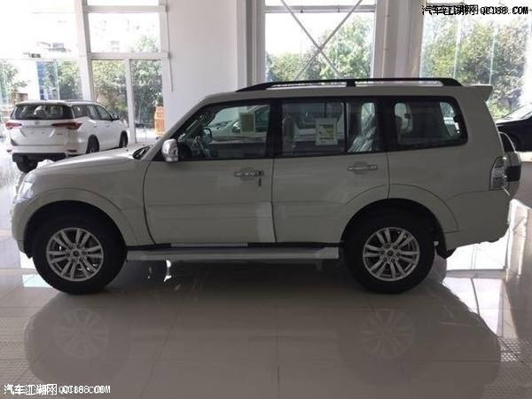 18款三菱帕杰罗V97中东版3.8L到店实拍