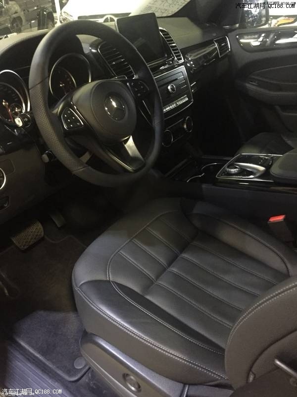 2018款奔驰GLS450加规版报价及图片解析