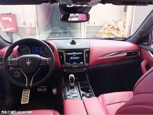 18款玛莎拉蒂莱万特SUV港口现车实测评价