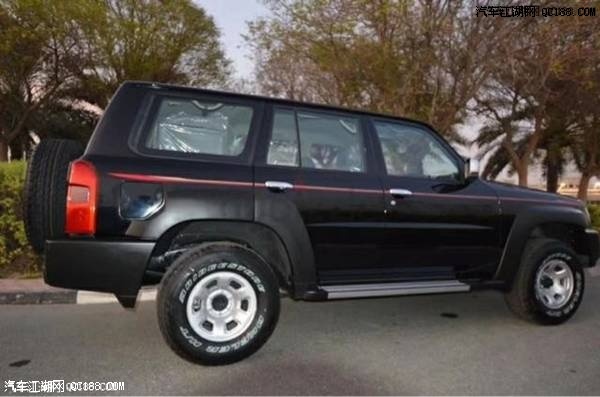 17款日产途乐4.8L长轴7座现车到店图解