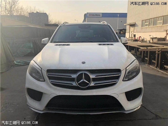 2018款奔驰GLE400白外黑内加拿大版价格