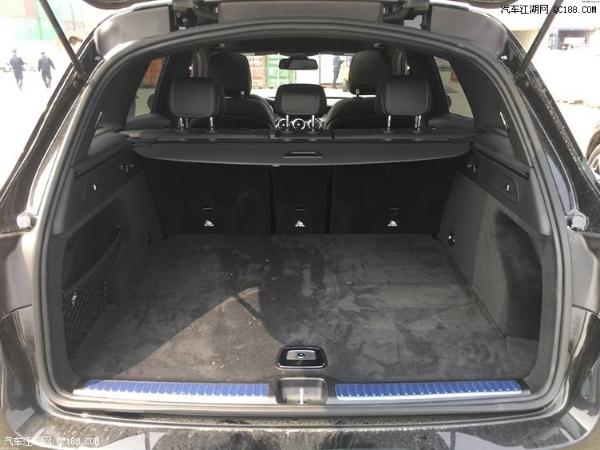 原装进口2018款奔驰GLC300配置设计详解