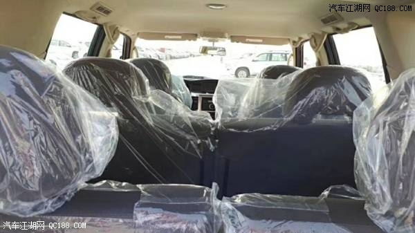 17款日产途乐4.8L长轴7座现车到店图解