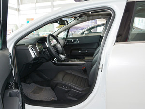 雪铁龙C6限时优惠 目前优惠高达8000元