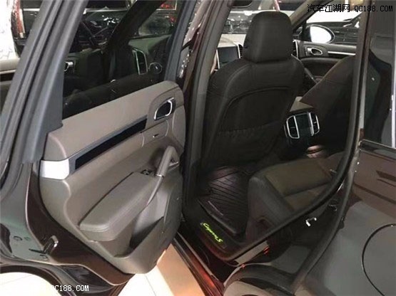 全新19款保时捷卡宴油电混合实拍感受