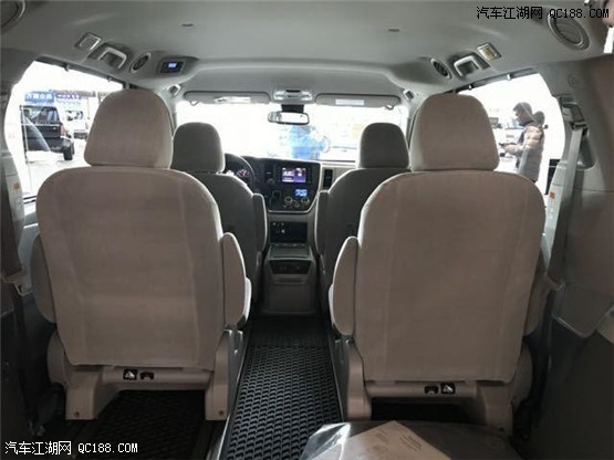 2018款丰田塞纳3.5L自然吸气加规版试驾