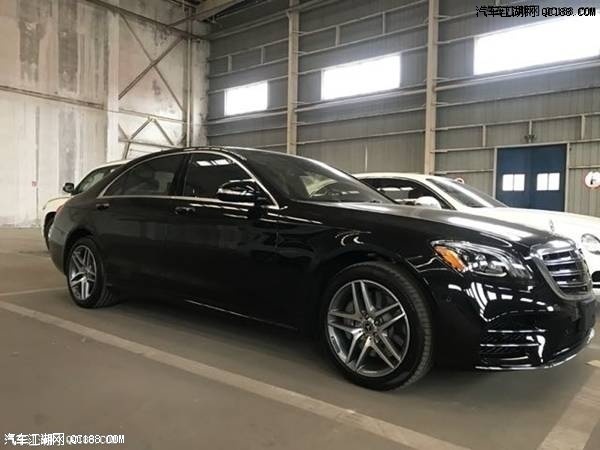 平行进口车18款奔驰迈巴赫S560到店实拍