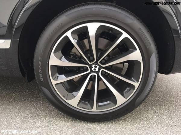 平行进口车18款宾利添越4.0TT到店实拍