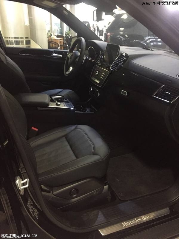 2018款奔驰GLS450加规版报价及图片解析