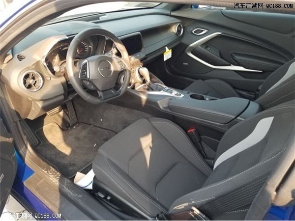 2018款平行进口车雪佛兰科迈罗到店实拍