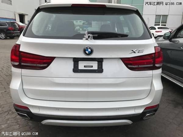 18款进口宝马X5 3.0T L6白/黑加规版解析