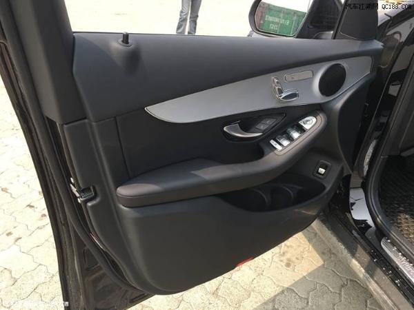 原装进口2018款奔驰GLC300配置设计详解