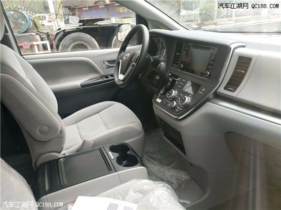 2018款丰田塞纳3.5L四驱LTD加拿大版解读