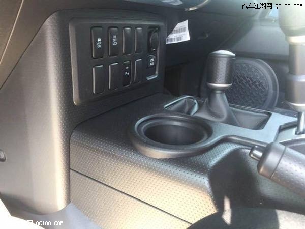 17款丰田FJ酷路泽中东版报价及图片实拍