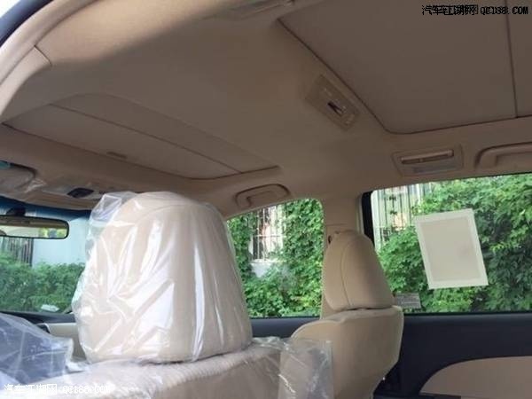 2018款丰田普瑞维亚大霸王MPV中东版解析