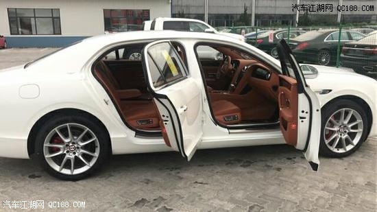 内饰用料极致奢华 18款欧规宾利飞驰评测